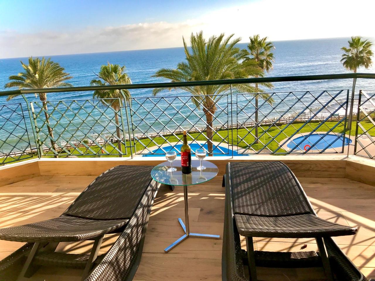 MI CAPRICHO B17 Beachfront Apartment - 2