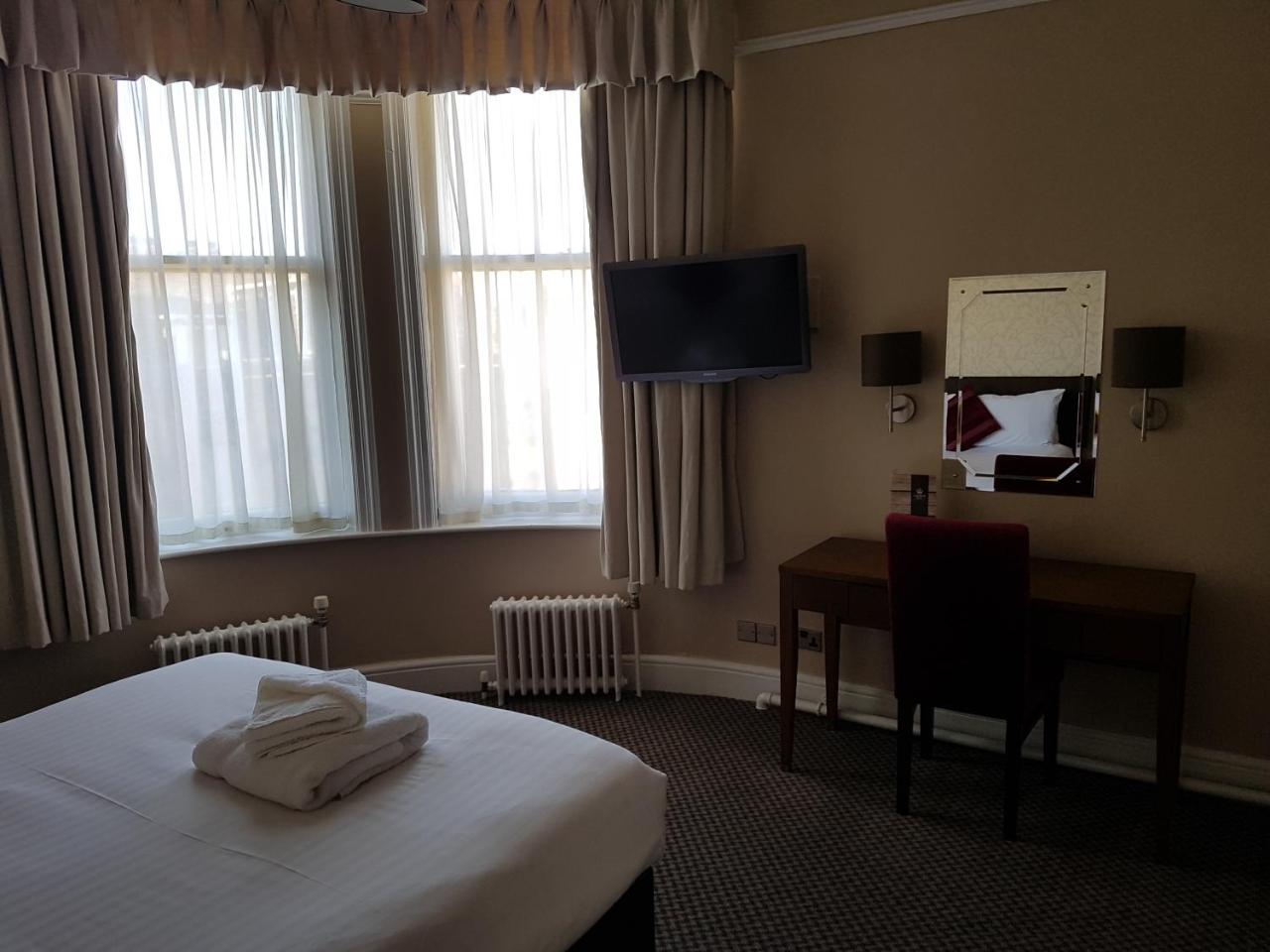 The Crown Hotel - 5