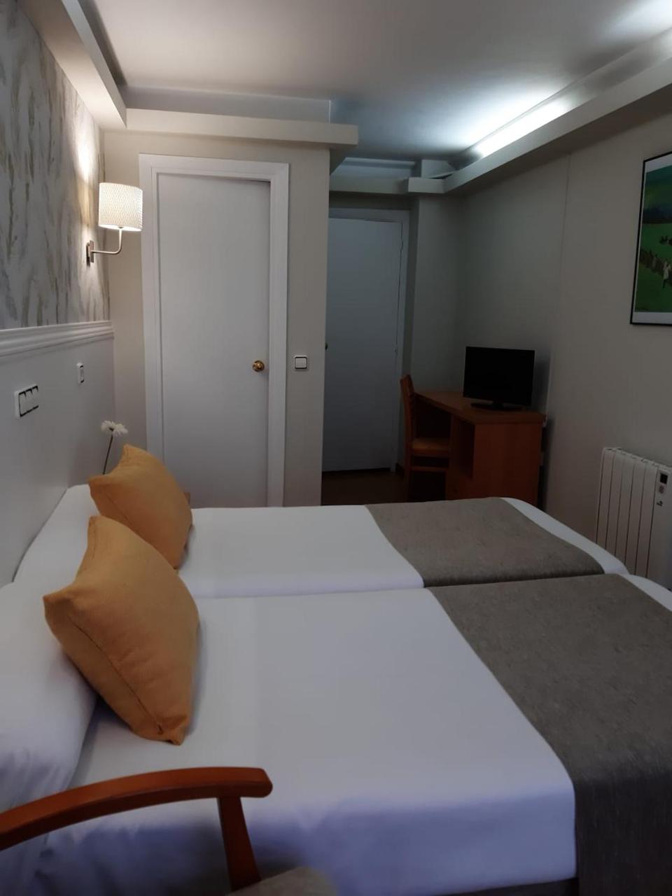 Hotel Almirante photo 4