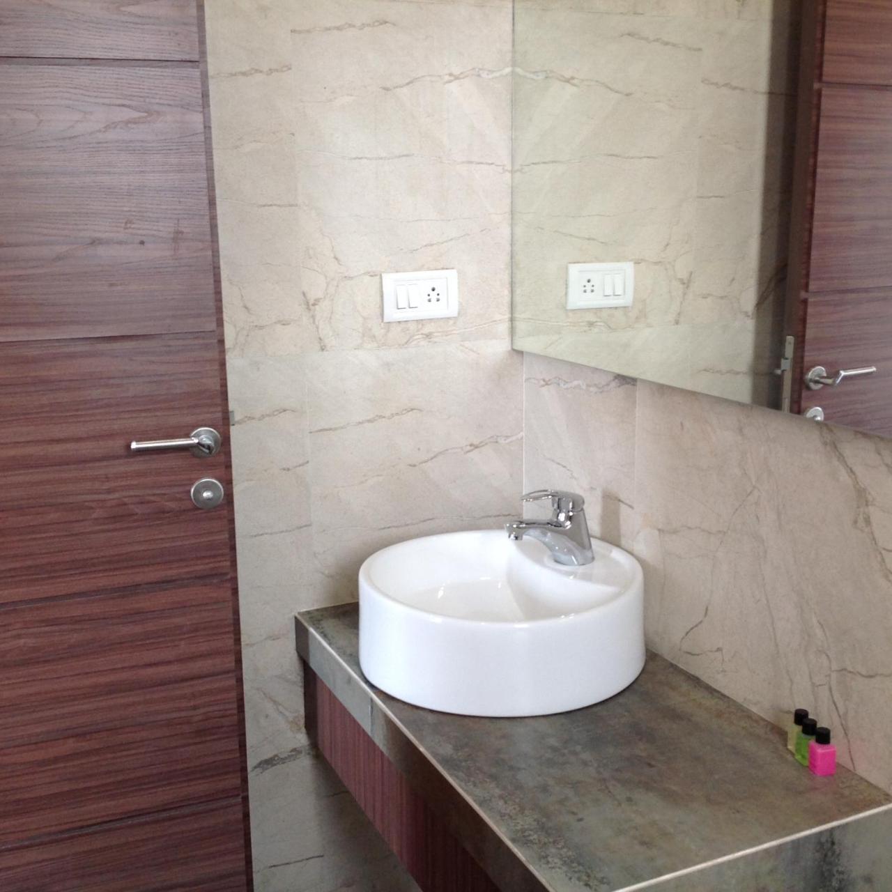 Pals Hotel photo 4