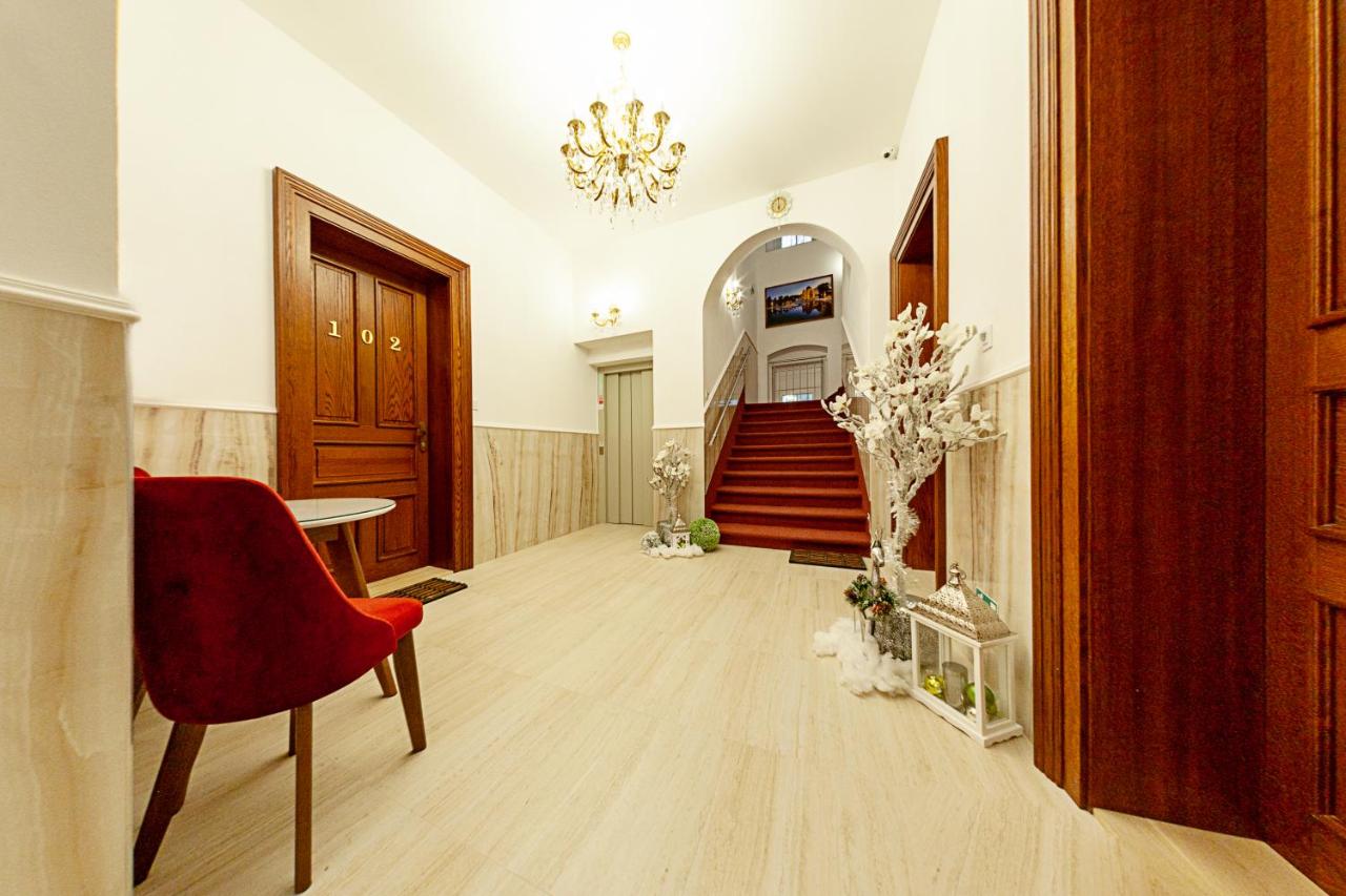Gold Residence - 5