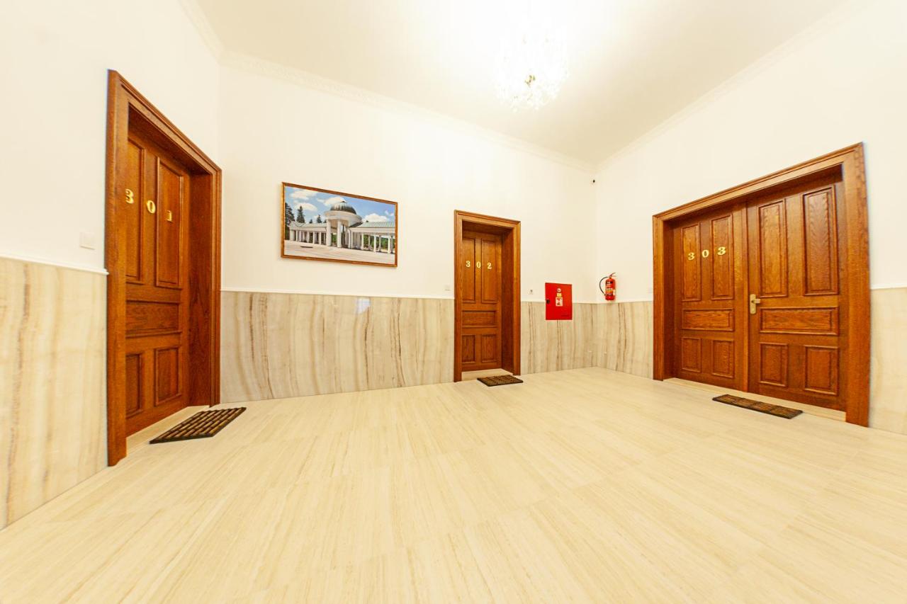 Gold Residence - 3