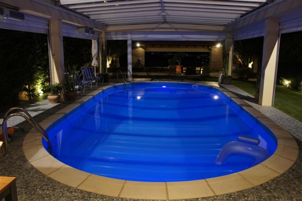 Stone Guesthouse - 5