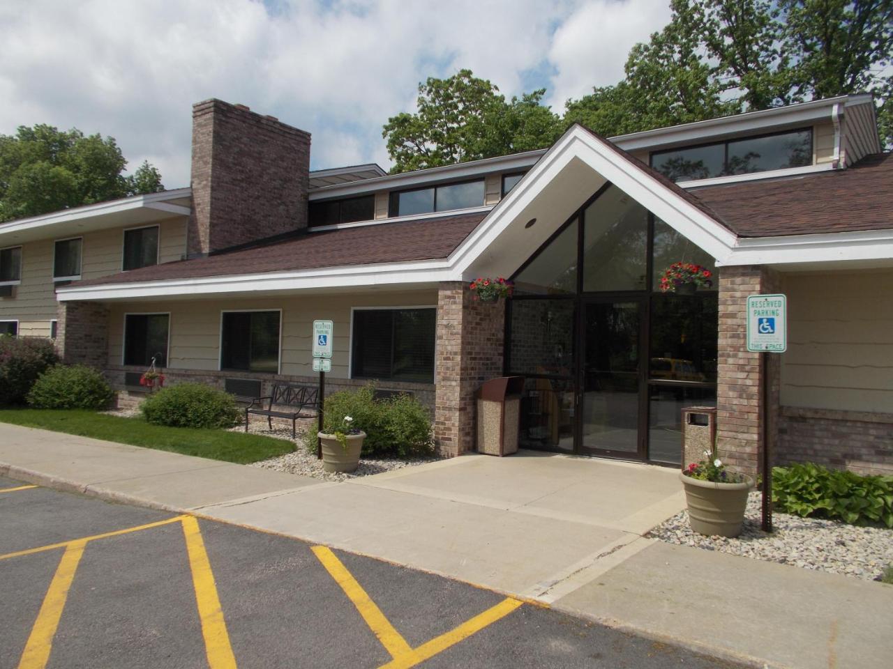Boarders Inn & Suites by Cobblestone Hotels - Ripon