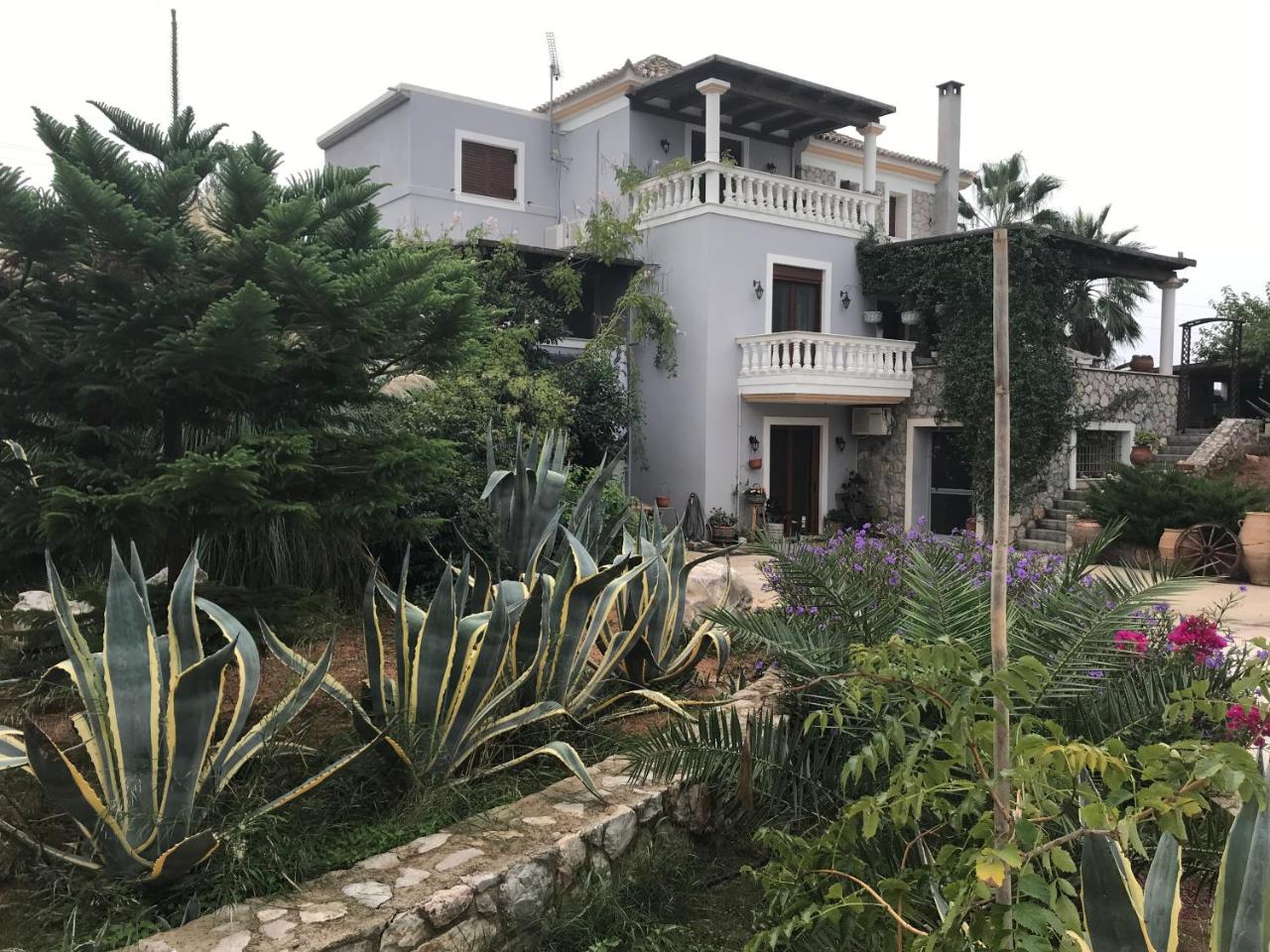 Loy Loy House - 2