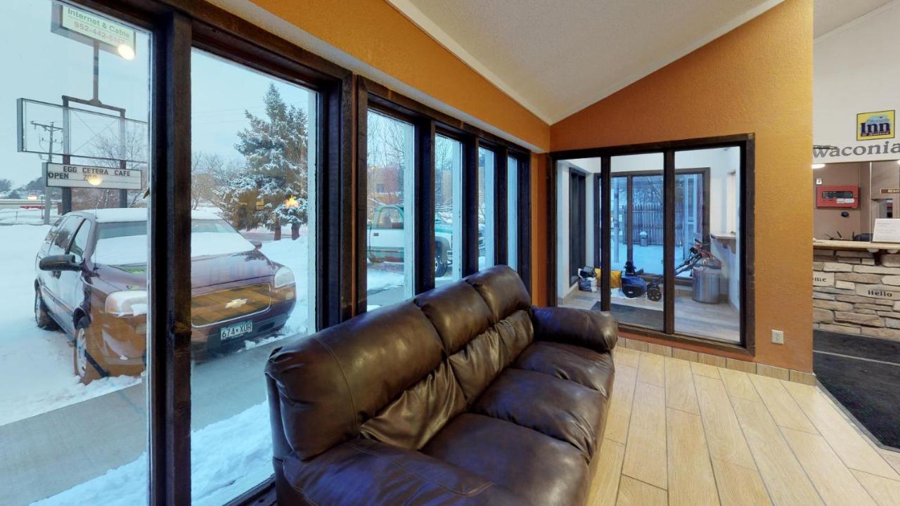 Waconia Inn and Suites photo 3