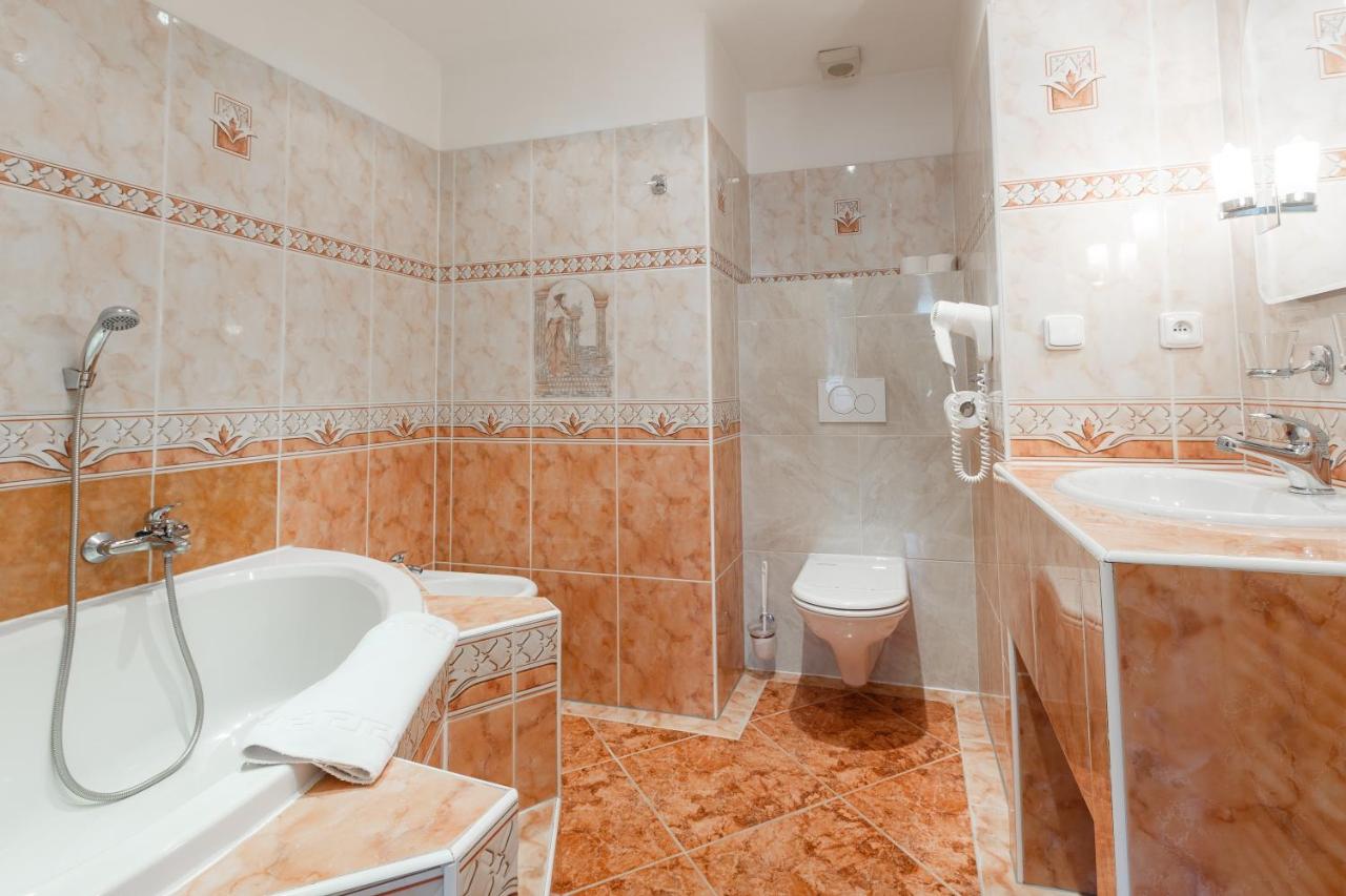 Hotel Klarinn Prague Castle photo 3