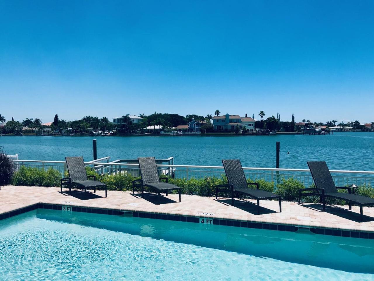Provident Oceana Beachfront Suites - 6