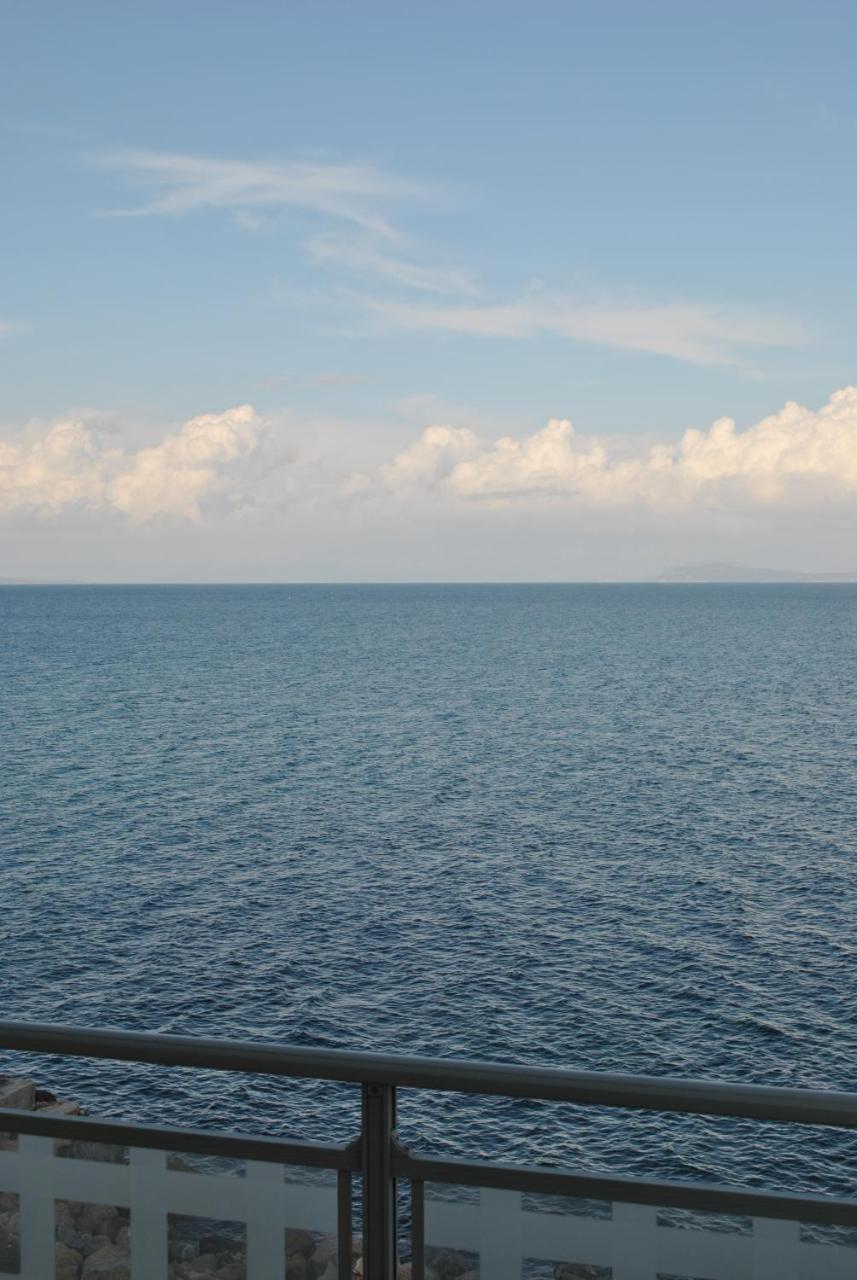 Chios Chandris - 3