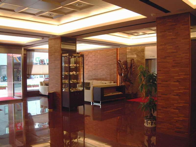 Photo - The Premier Hotel