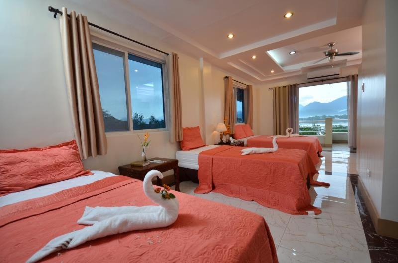 Photo - Villa de Sierra Vista Bay and Mountain View Inn