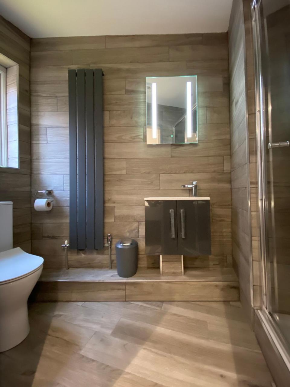 6Adelphi photo 4