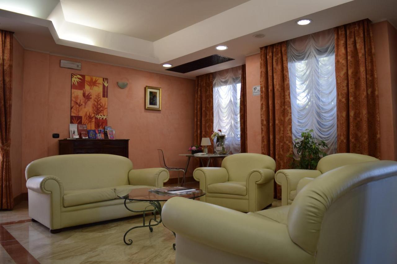 Hotel Palace 2000 - 5