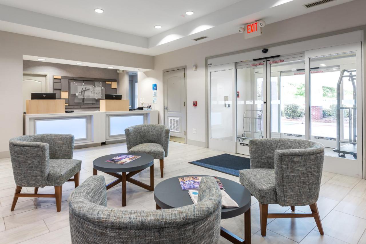 Photo - Holiday Inn Express Hotel & Suites Lagrange I-85 by IHG