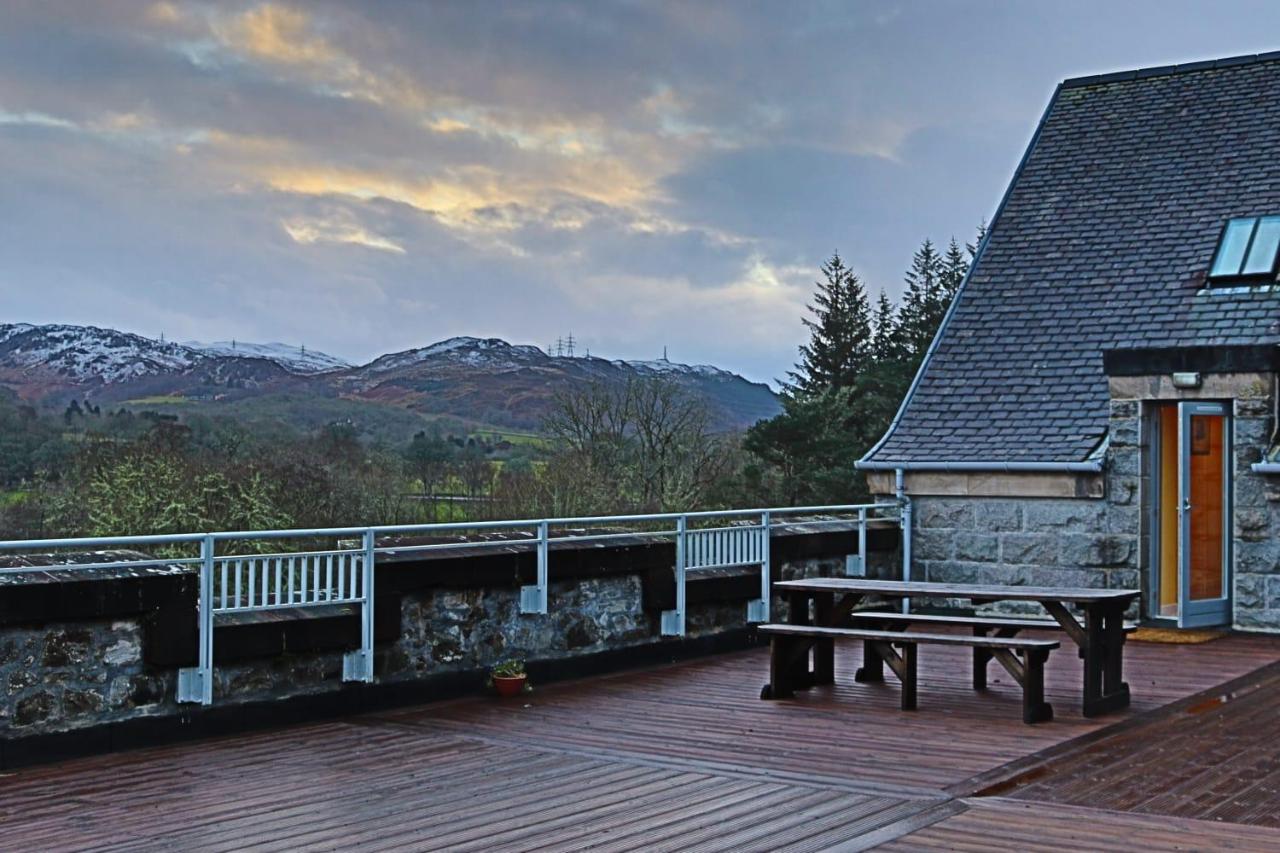 The Highland Club - 3