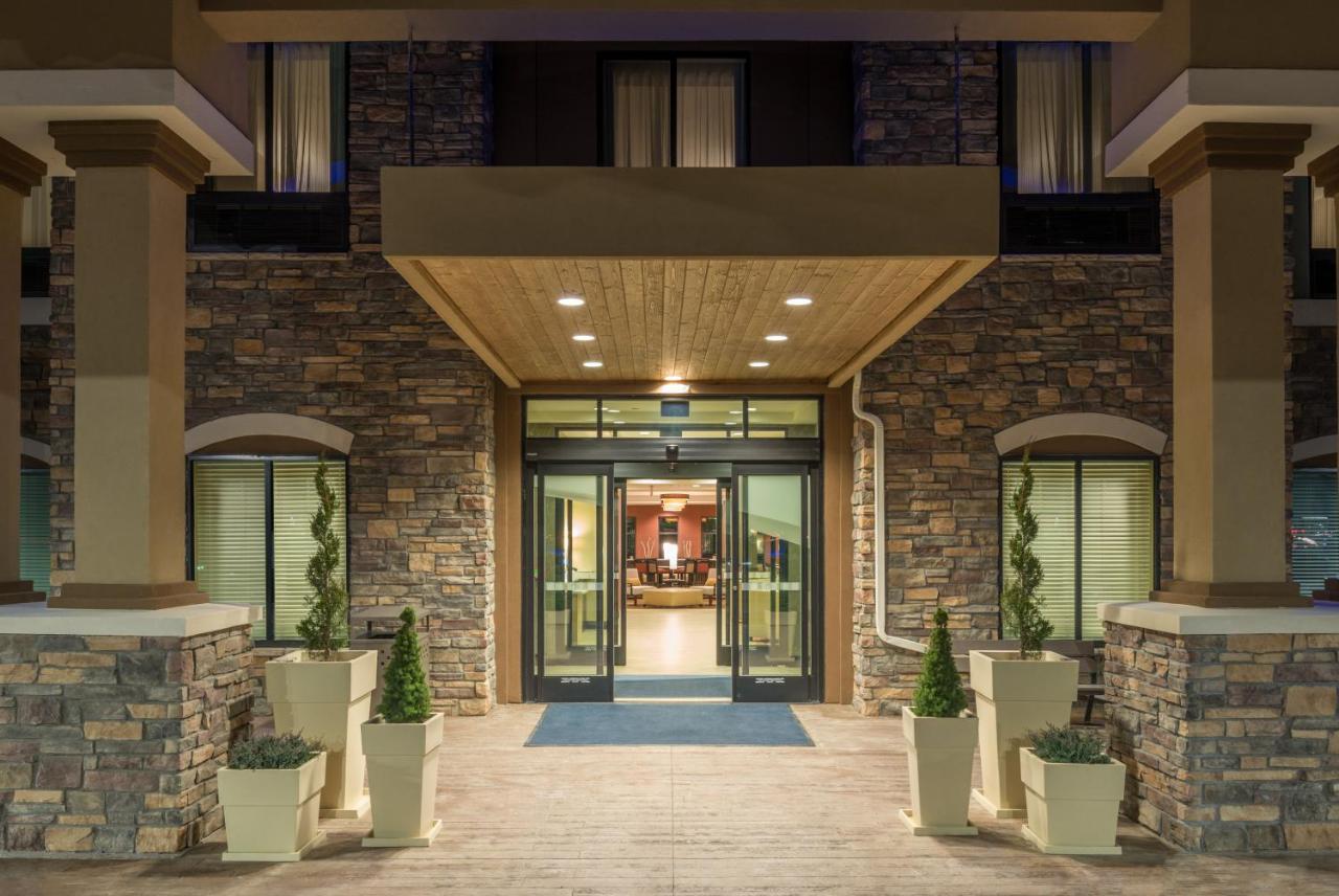 Holiday Inn Express & Suites Denver South - Castle Rock By IHG photo 3