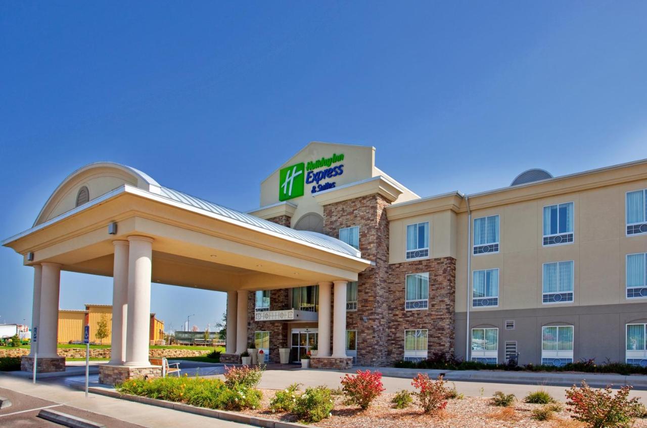 Holiday Inn Express Hotel & Suites Andover East 54 Wichita By IHG