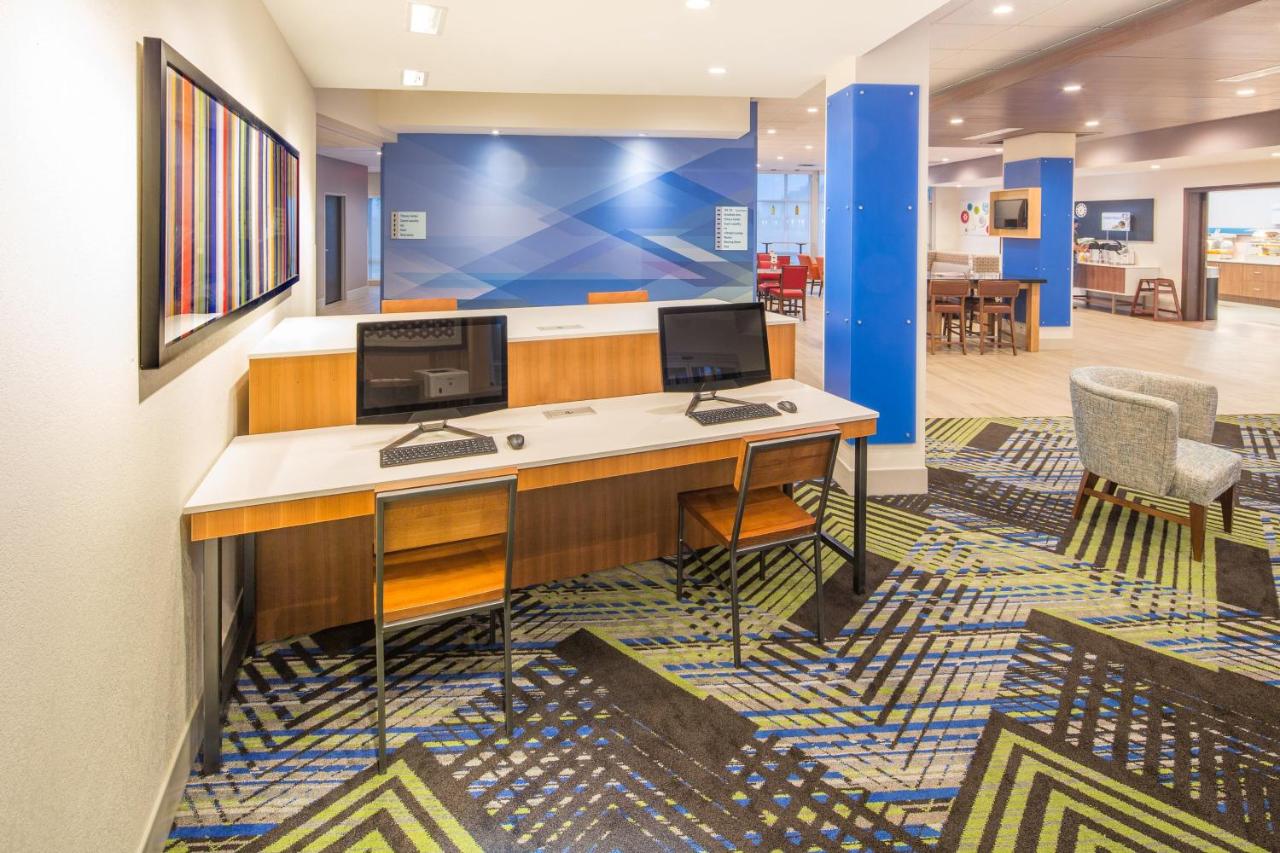 Holiday Inn Express & Suites Indianapolis NW - Whitestown photo 4