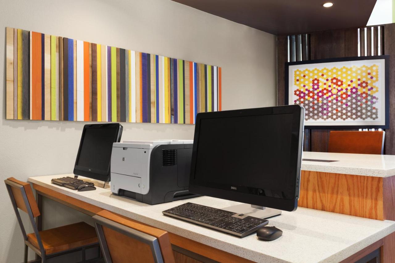 Holiday Inn Express & Suites Edinburg- Mcallen Area By IHG photo 3
