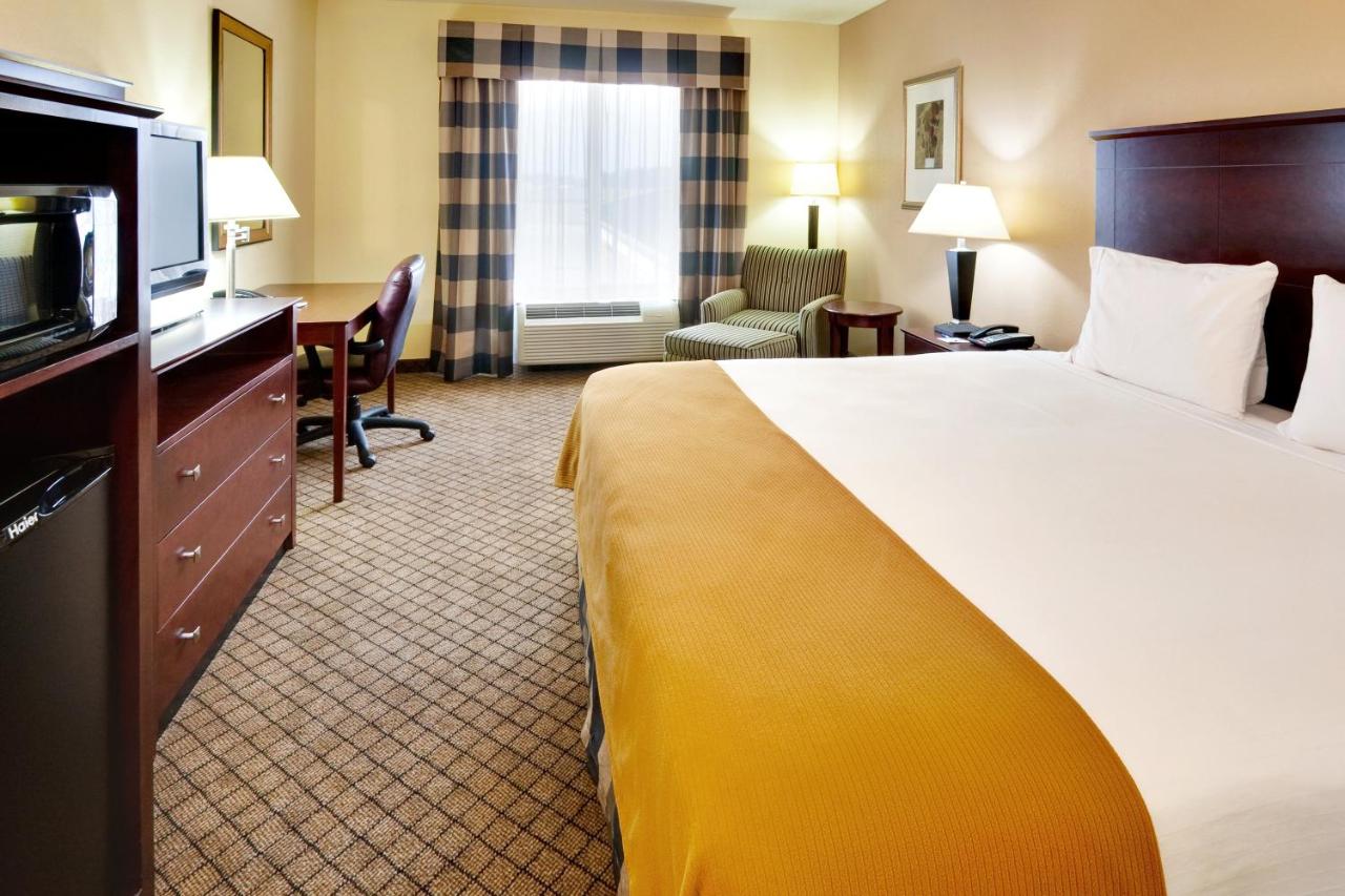 Holiday Inn Express Hotel & Suites Millington-Memphis Area By IHG photo 4