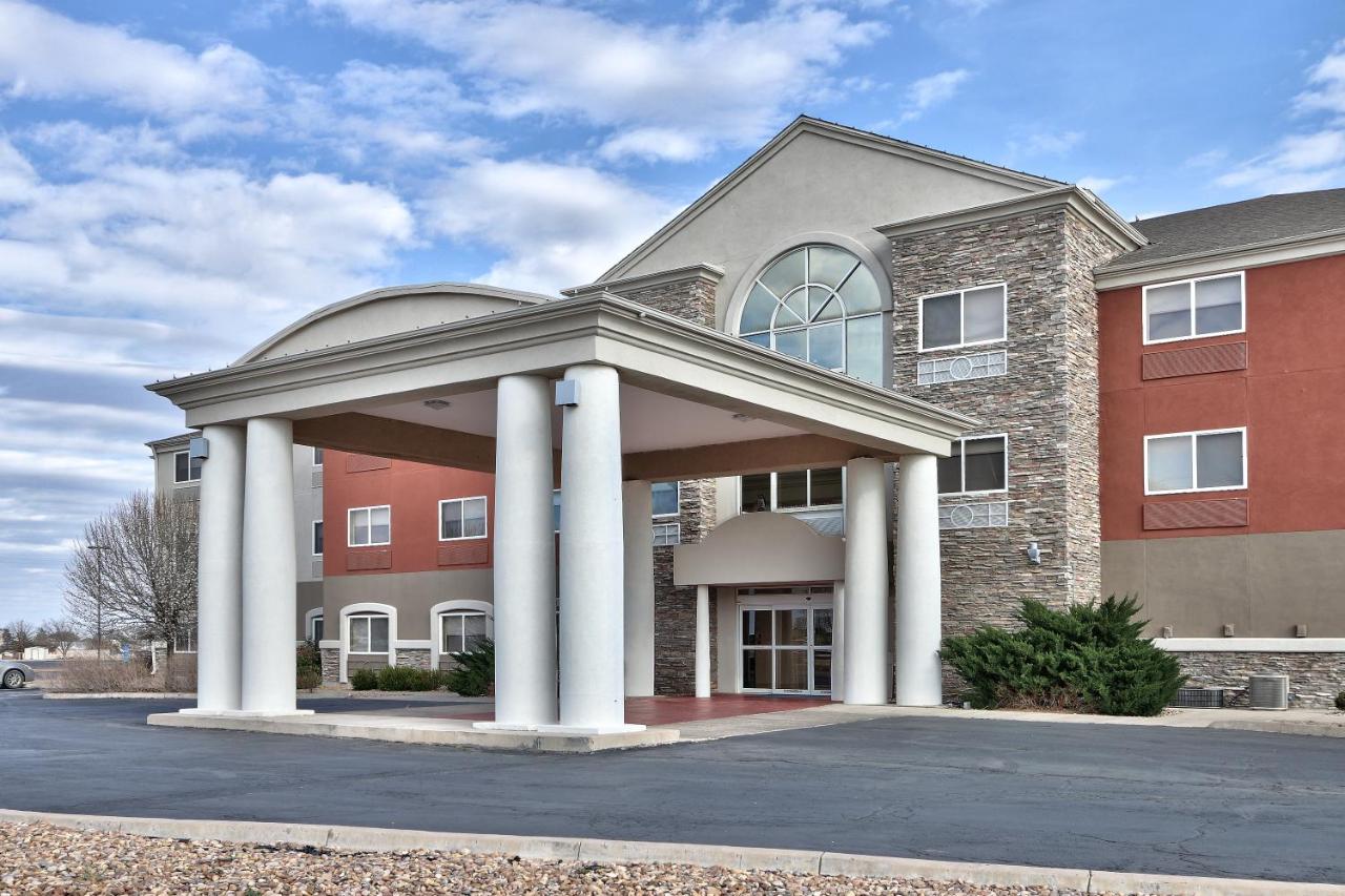 Holiday Inn Express & Suites Portales By IHG