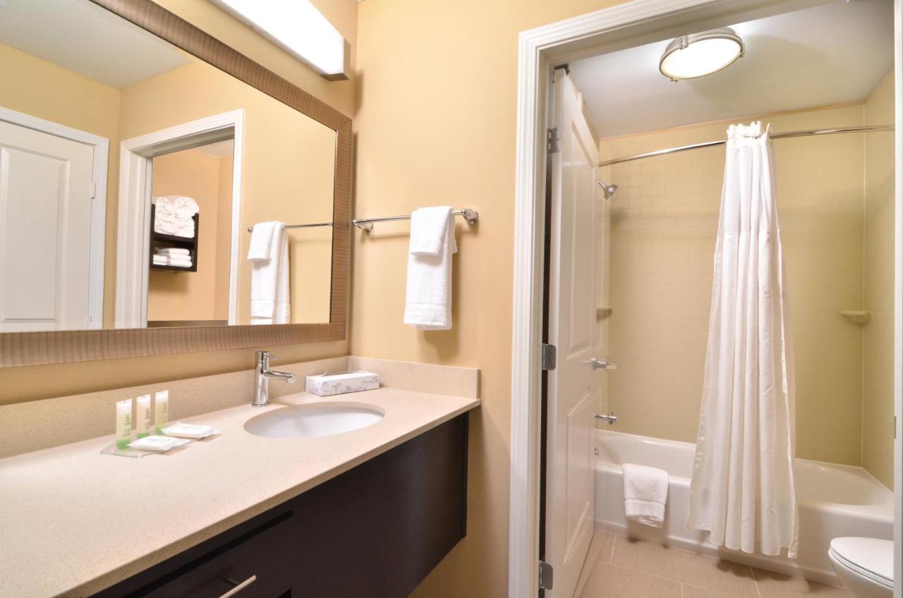 Staybridge Suites Tomball By IHG photo 2