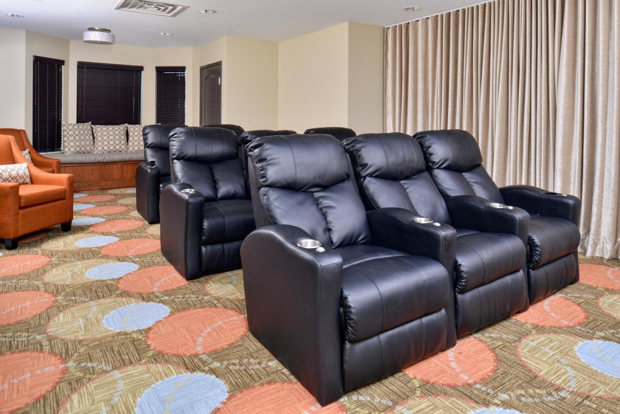Staybridge Suites Rochester By IHG photo 3