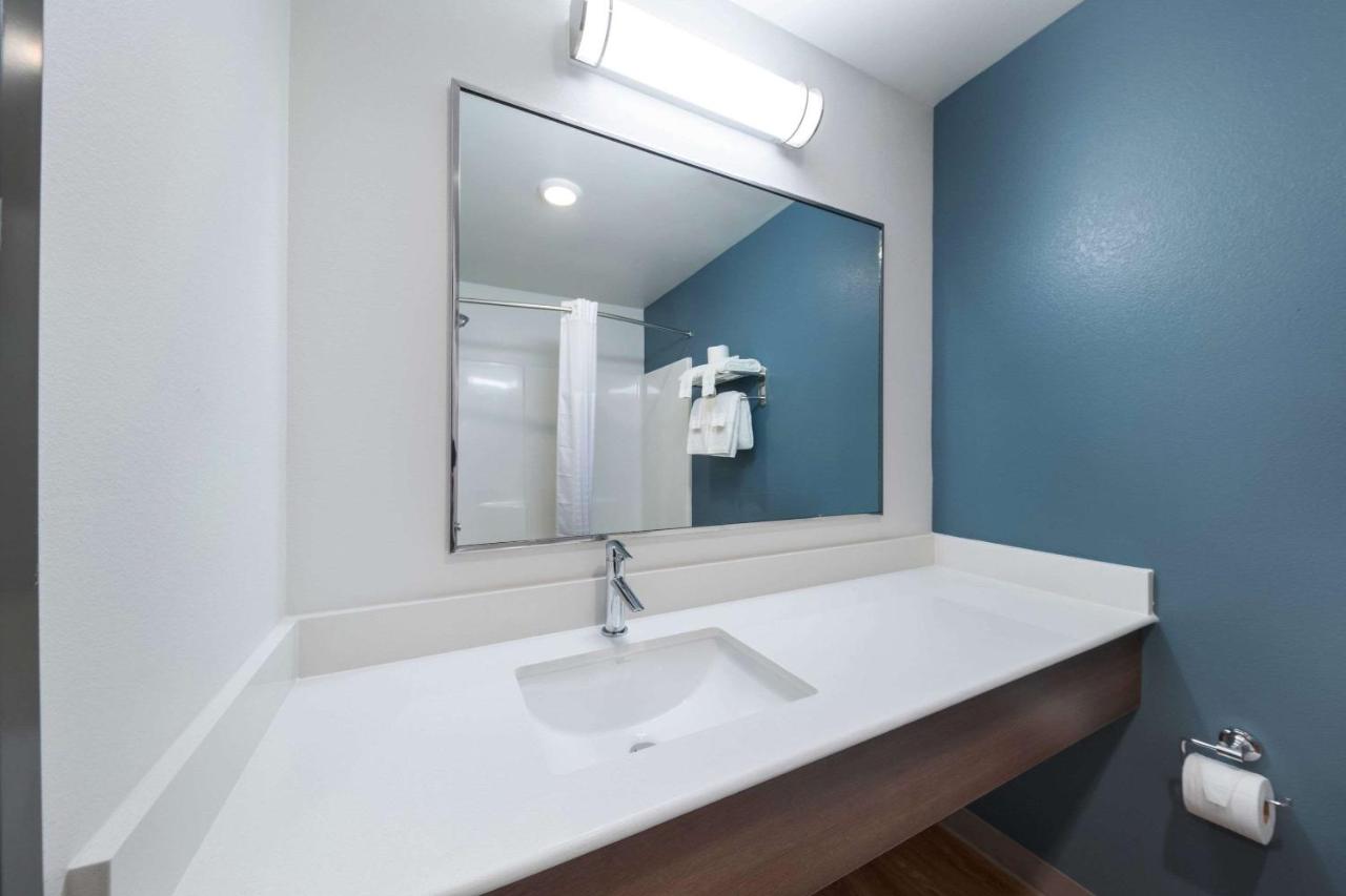 WoodSpring Suites Dallas Plano Central Legacy Drive photo 3