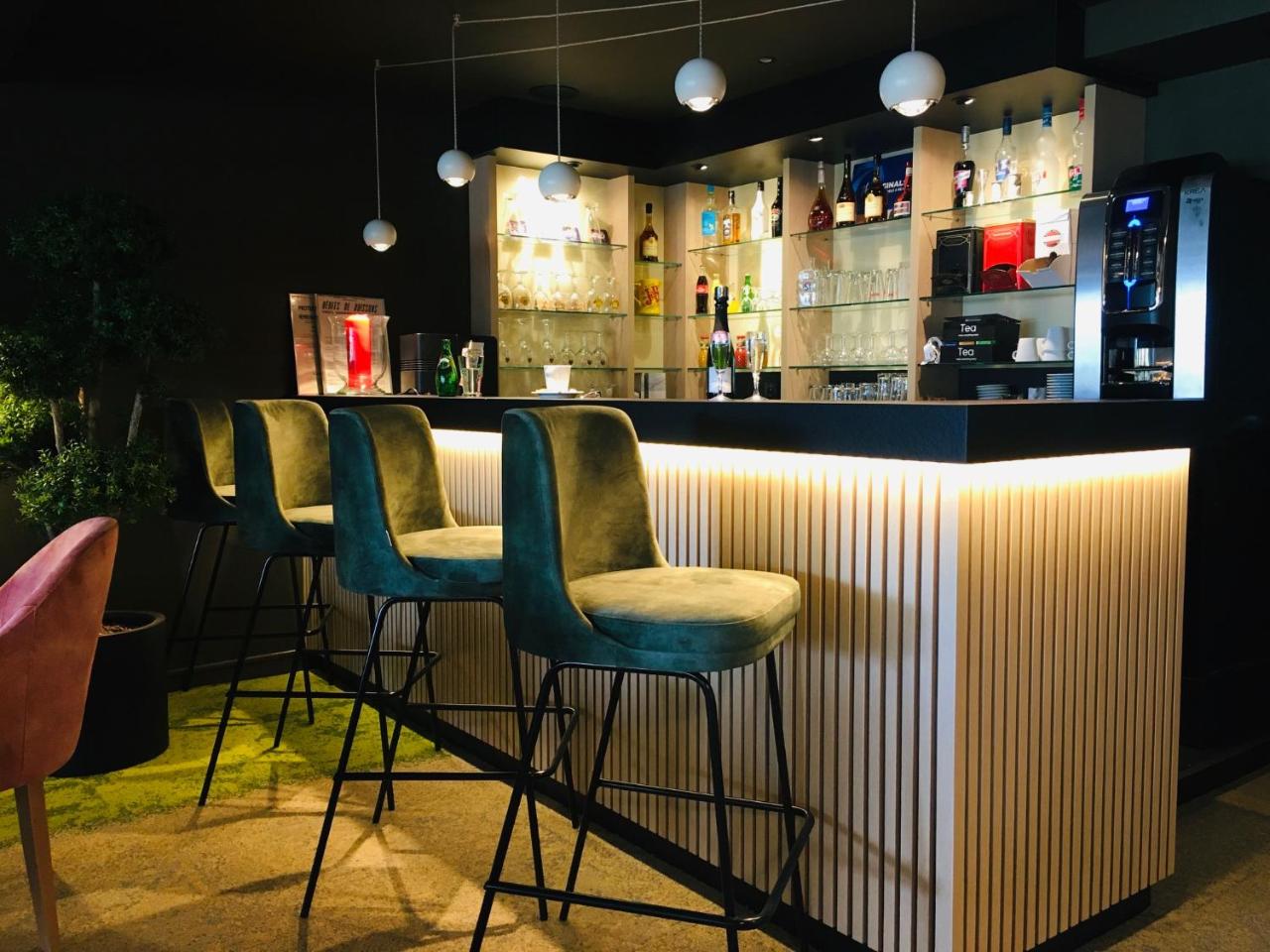 Photo - Hotel The Originals Bernay Acropole