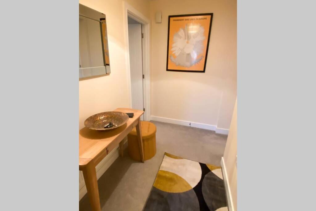 13 The Grosvenor, luxury flat, central Newmarket, - 5