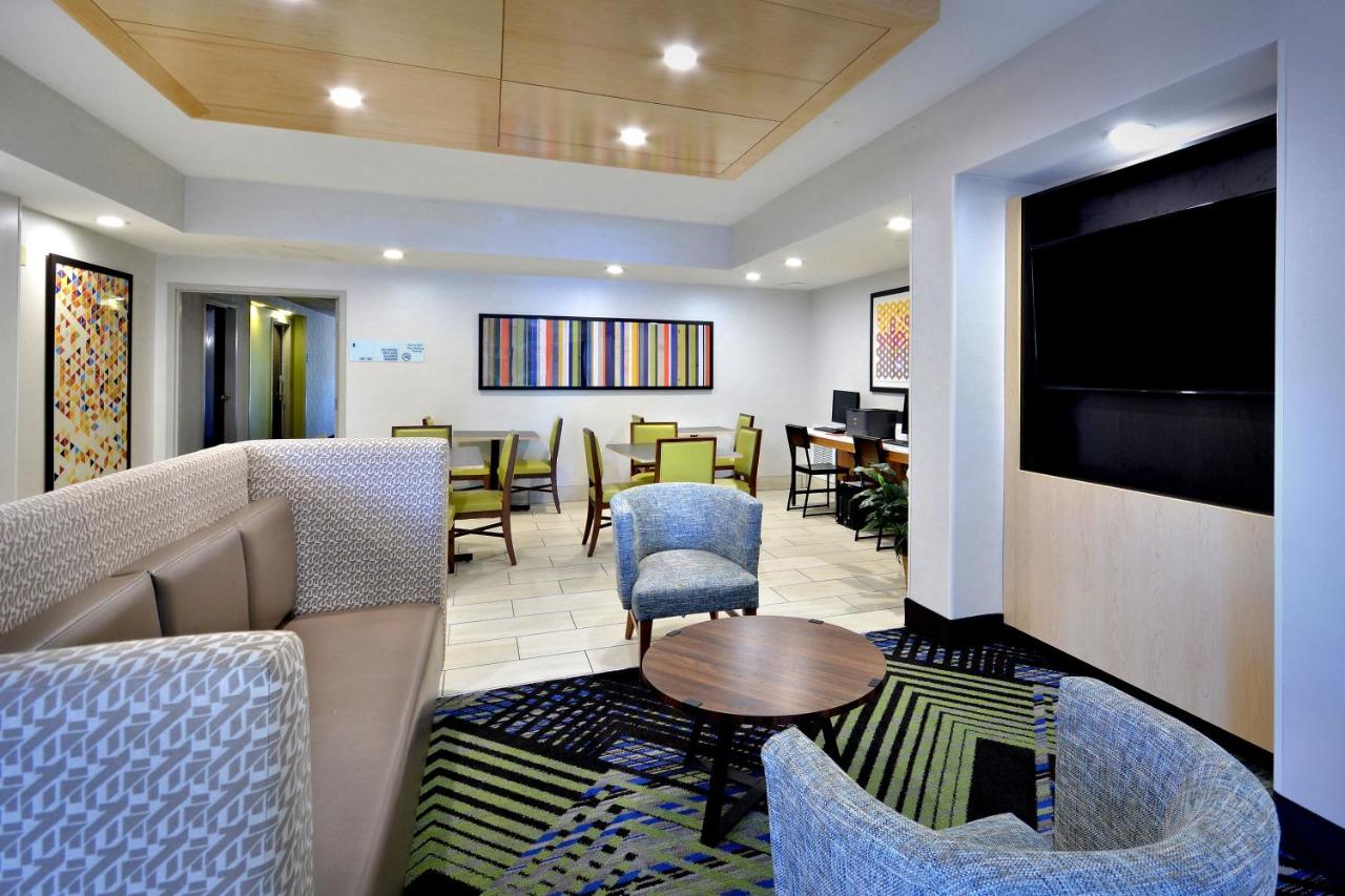 Photo - Holiday Inn Express Durham by IHG