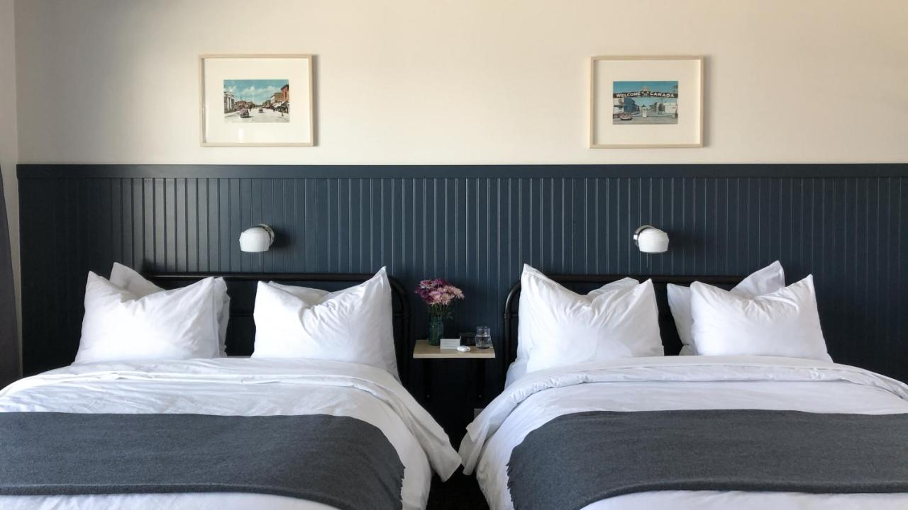 The Bayview Motel - Fort Frances, ON - Lakeside Motel
