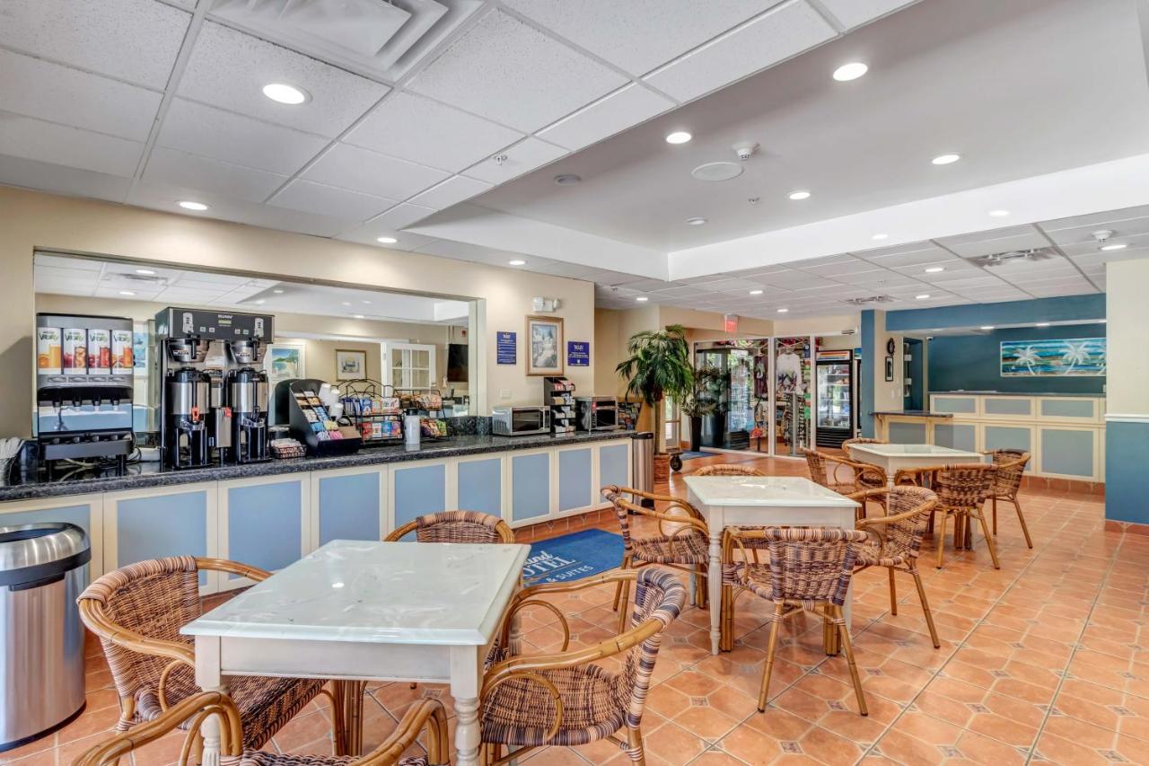 Hutchinson Island Plaza Hotel & Suites photo 2