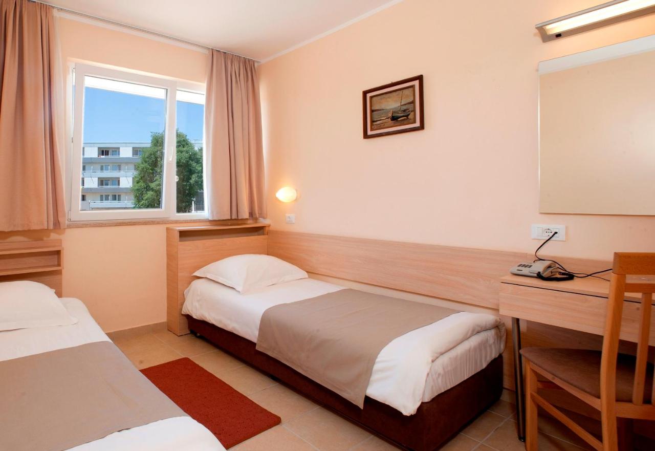 Hotel Delfin Plava Laguna photo 3