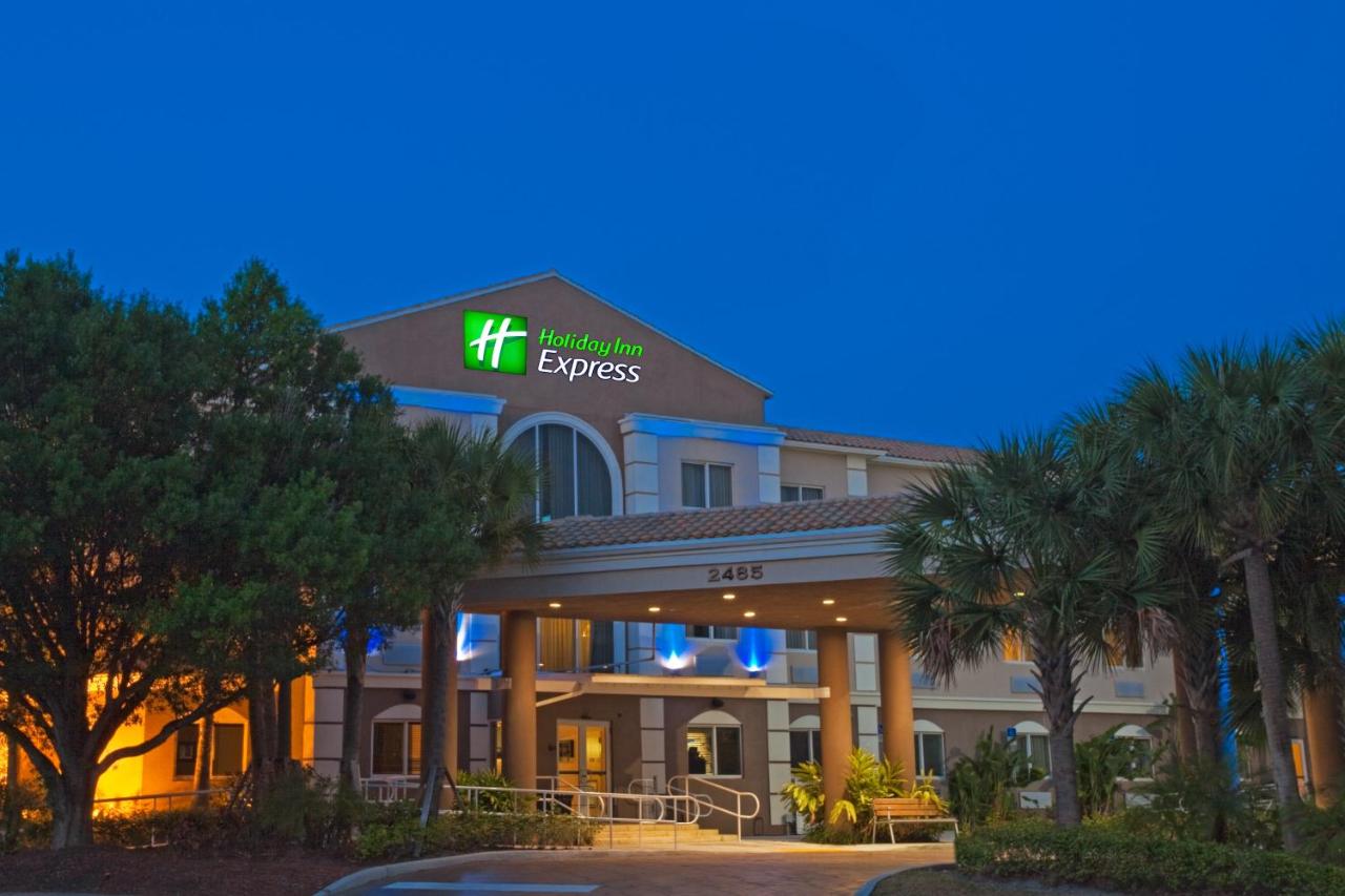 Holiday Inn Express West Palm Beach Metrocentre By IHG Thumbnail