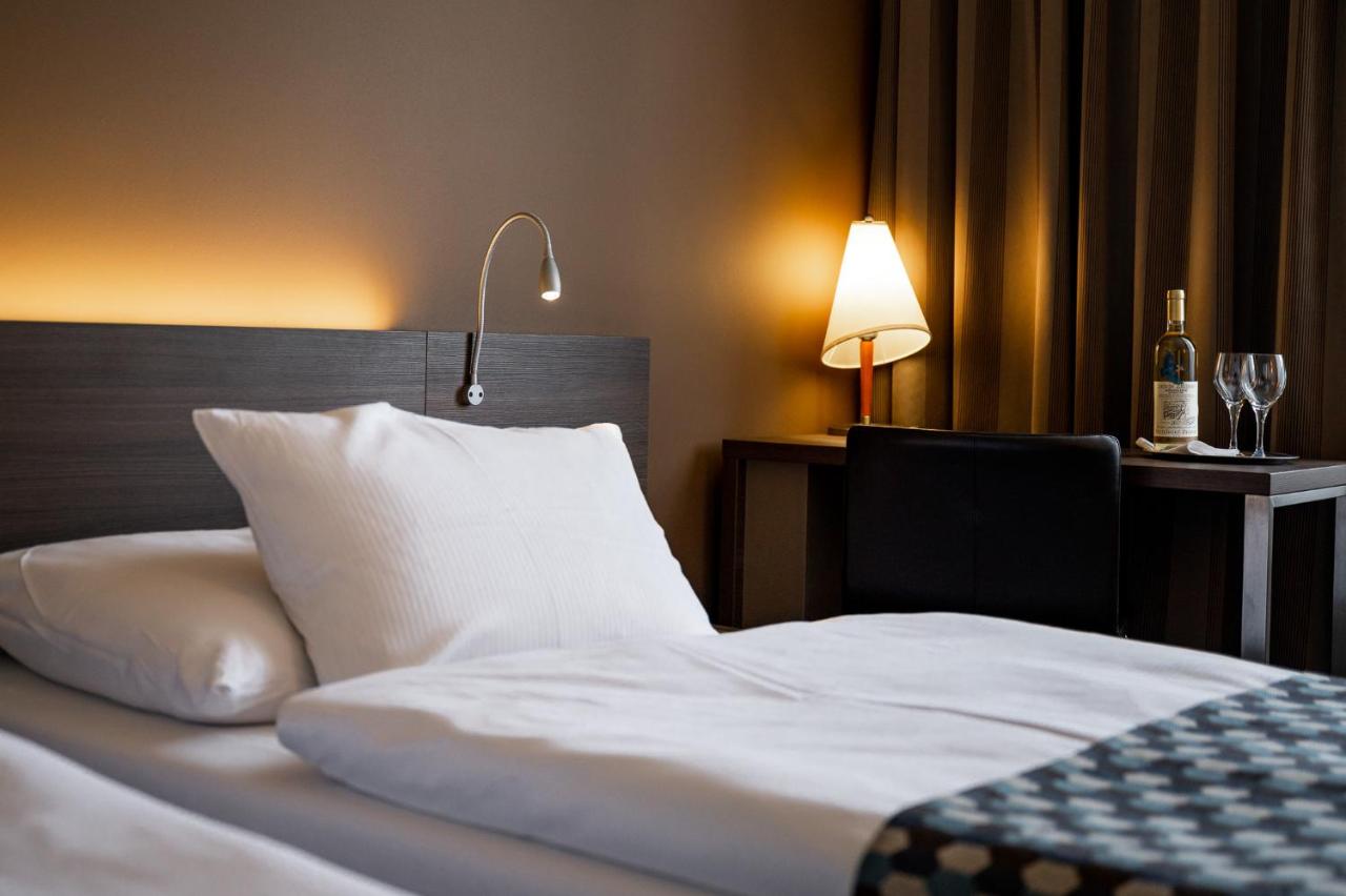 Expo Hotel photo 4