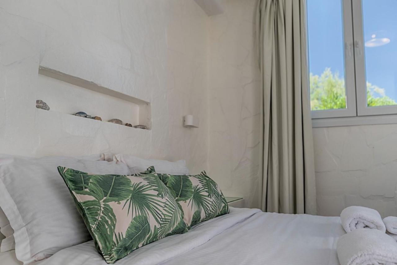 Adonis Hotel Studios & Apartments photo 4