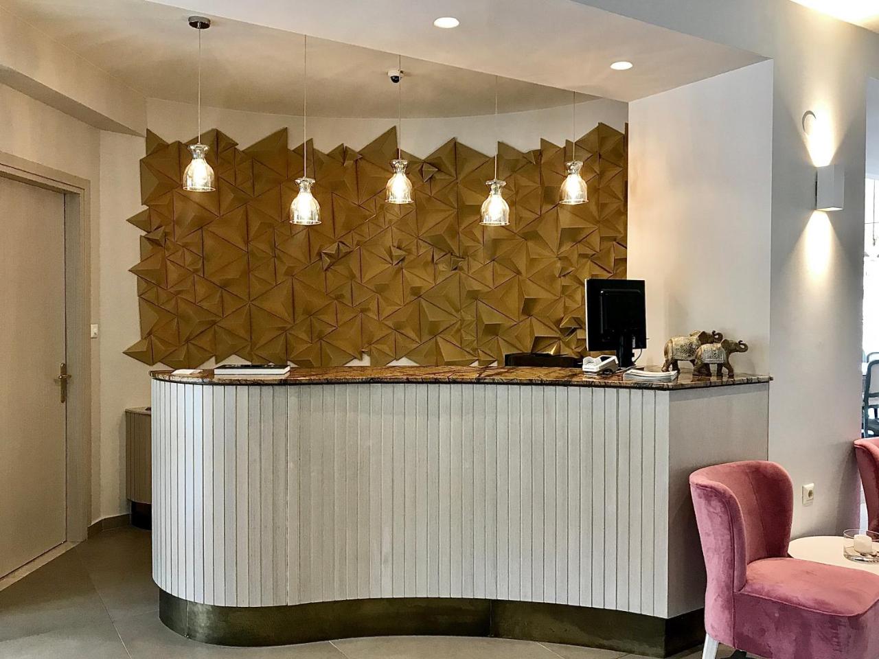 Emerald suites photo 4