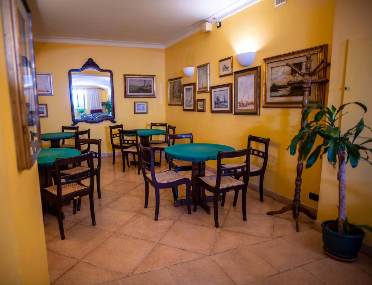 Hotel Miranda photo 2
