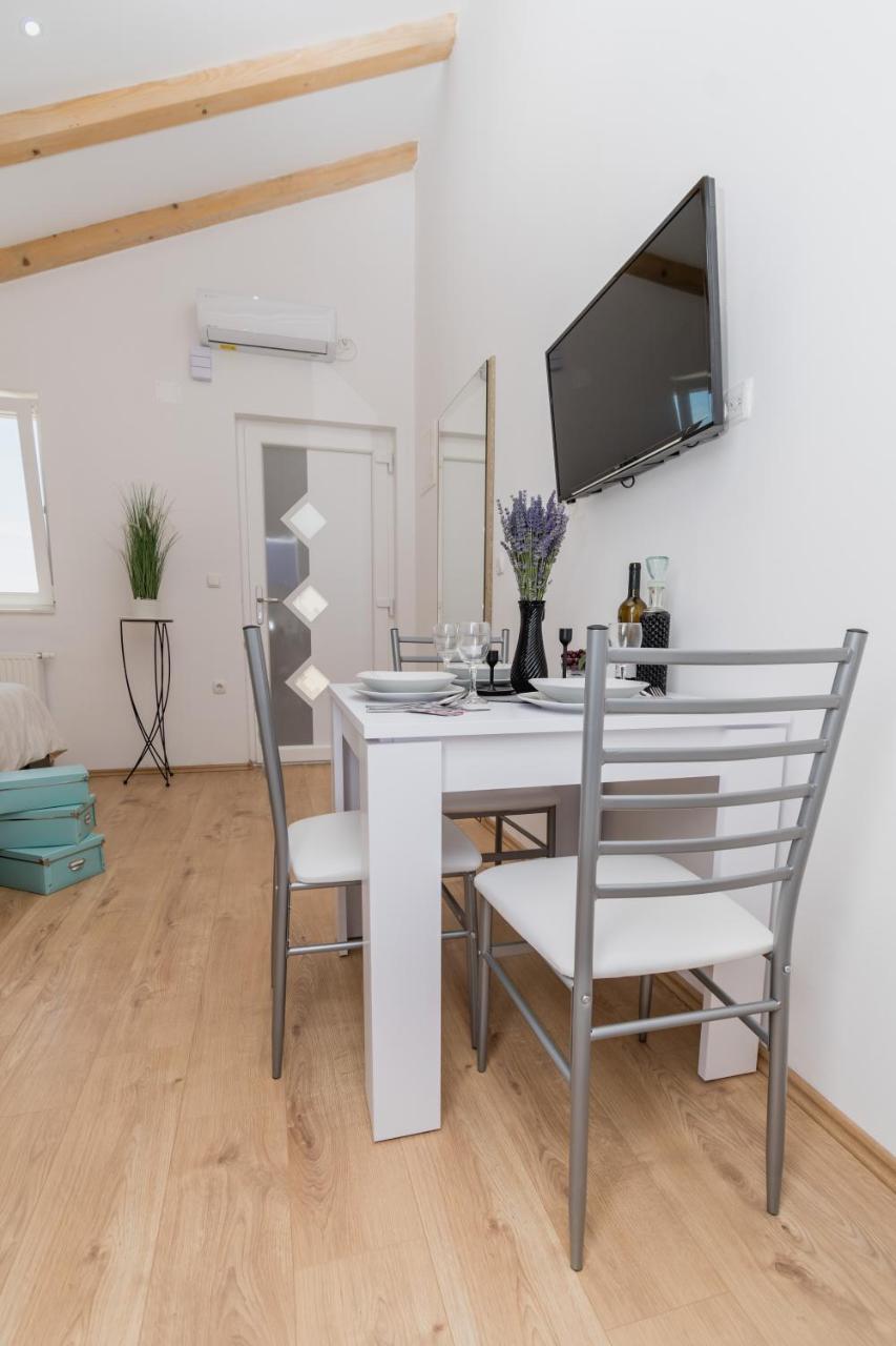 Studio Apartment Harmony NP Krka - 3