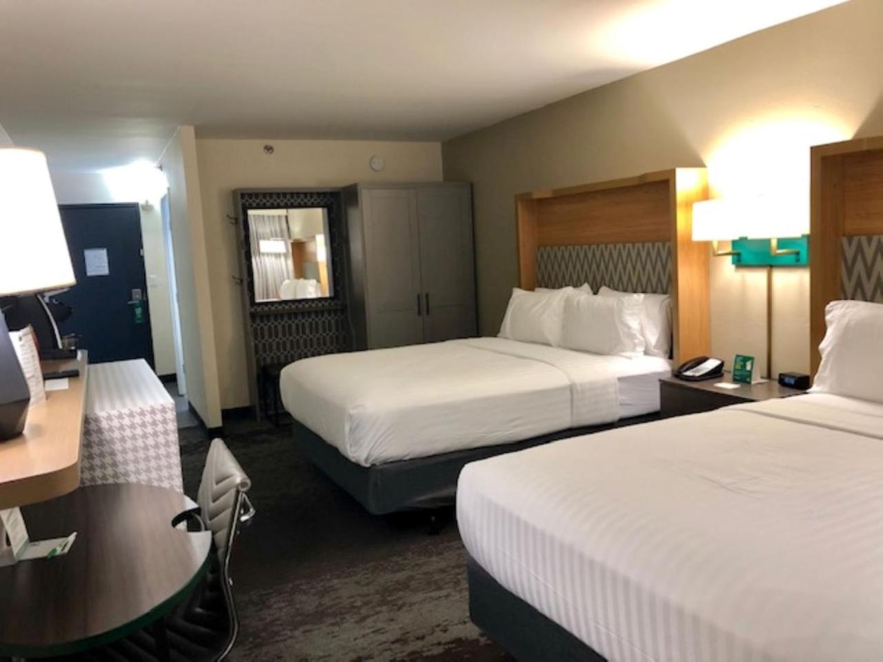 Holiday Inn & Suites Chicago North Shore (Skokie) by IHG photo 3