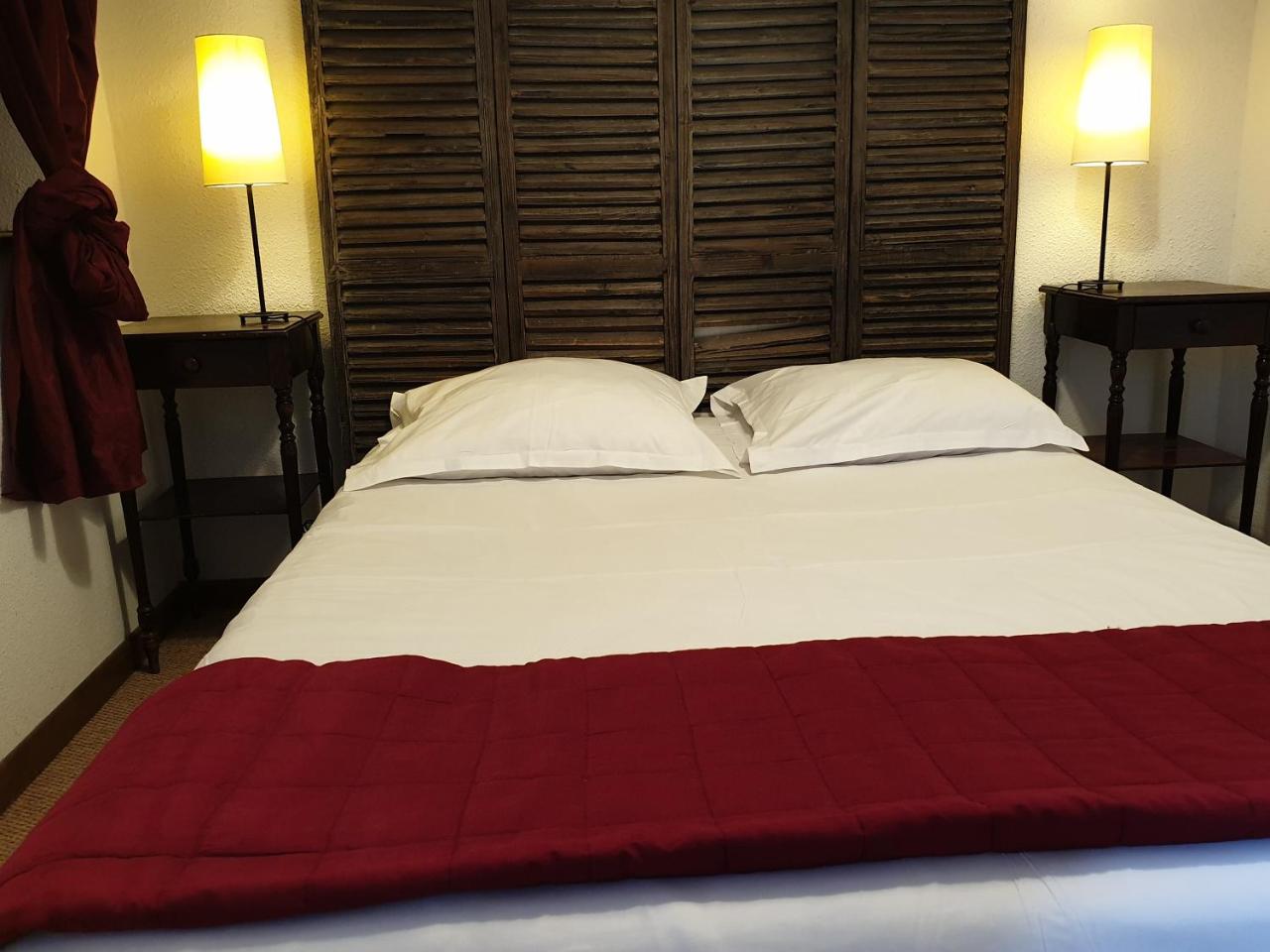 Foto - Le Relais Des Dix Crus - Logis Hôtel