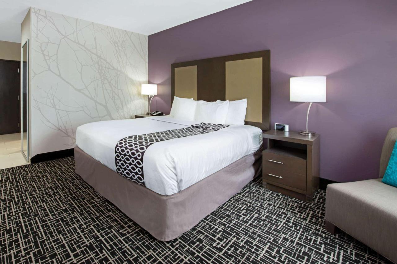 La Quinta Inn & Suites by Wyndham Lake Charles-Westlake photo 4