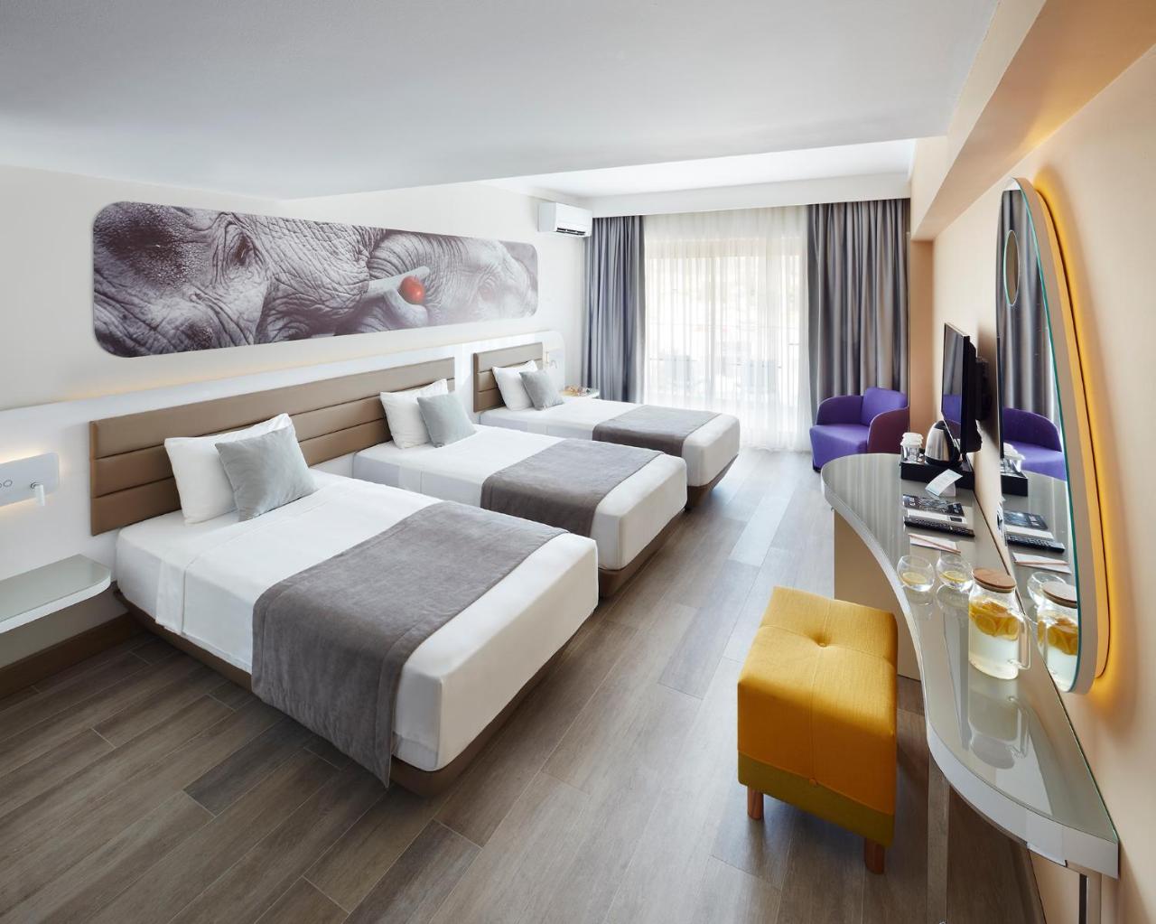 Photo - Lalila Blue Suites