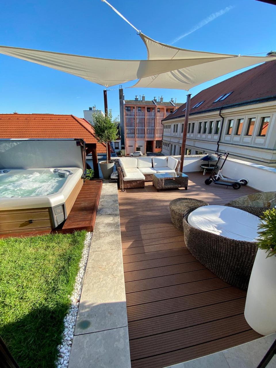 Sky Luxury Suite - 6