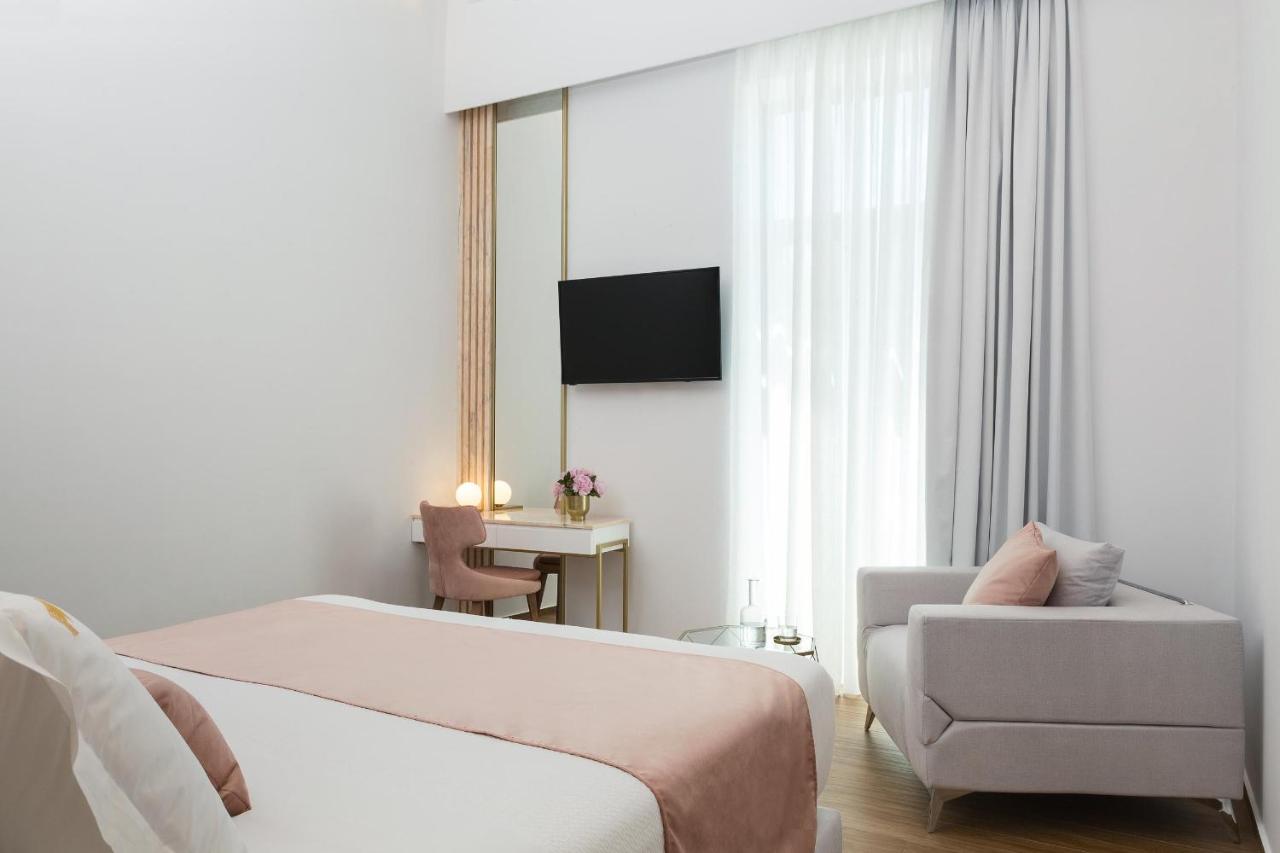 Mirabile Luxury Suites photo 3