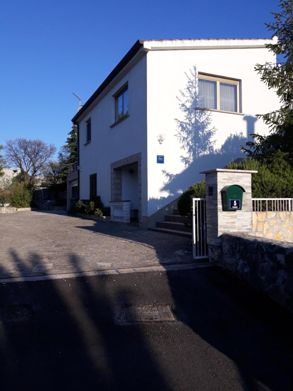 Apartment Tuja - 2