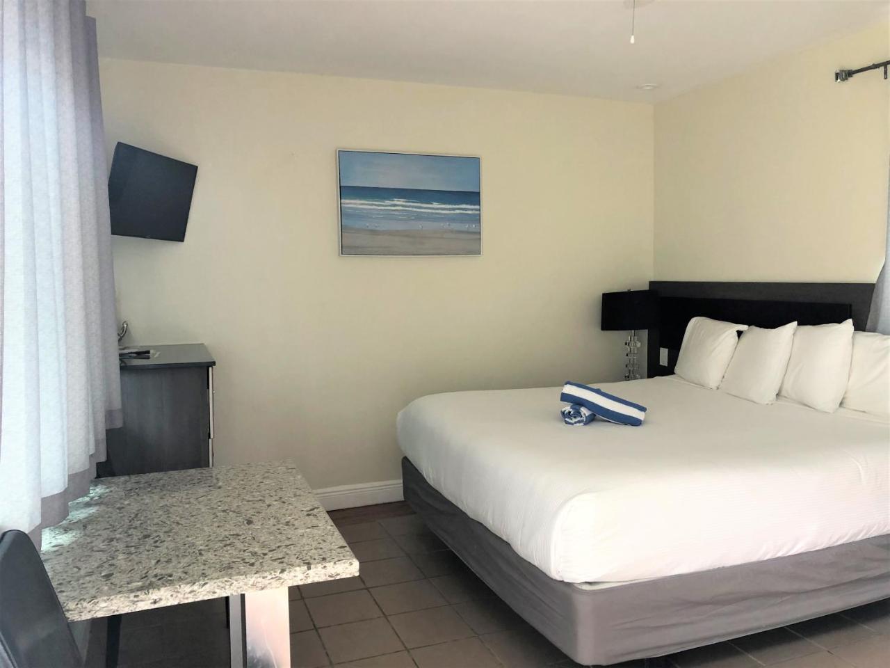Caribbean Resort Suites - 4