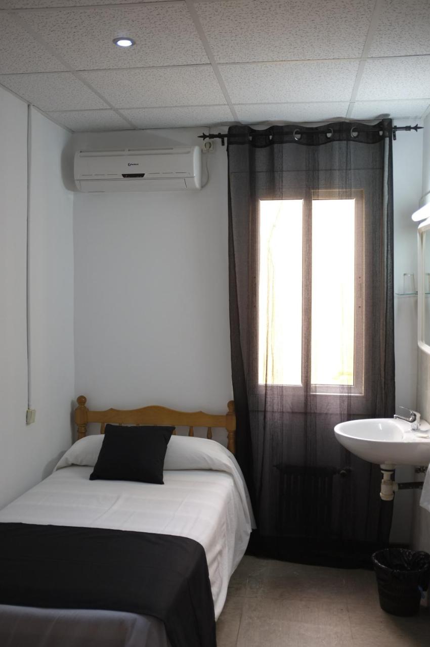 Hostal Europa photo 4