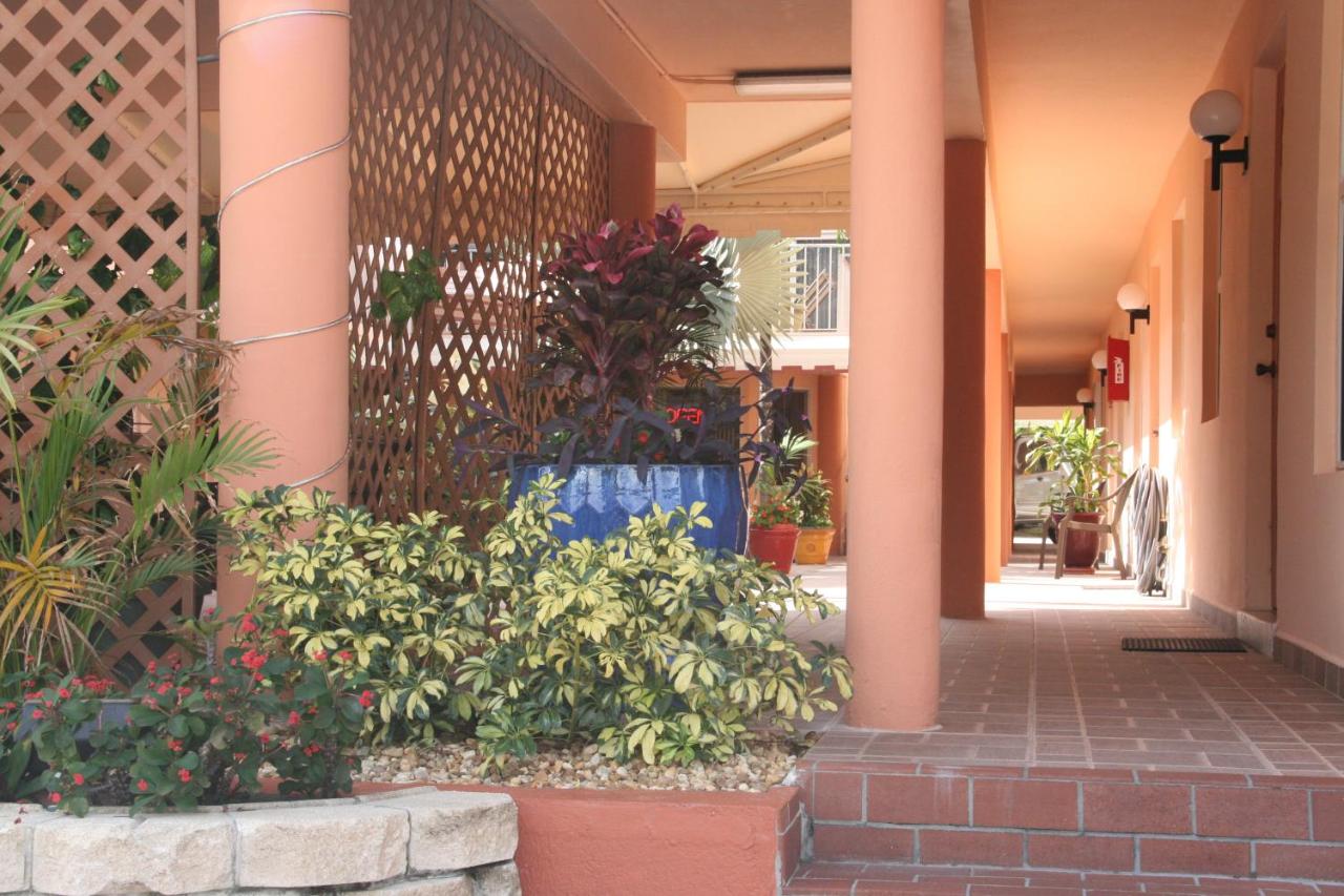 Lago Mar Motel and Apartments photo 2